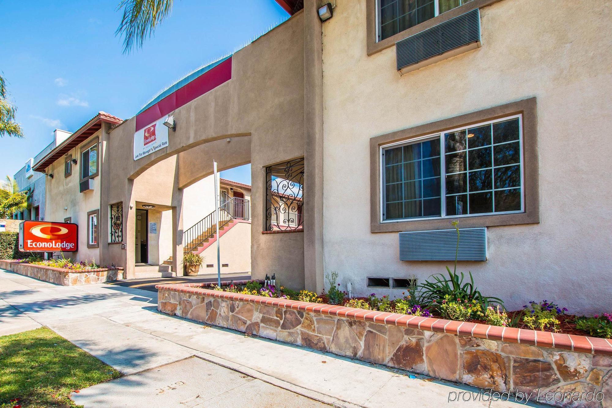 Econo Lodge Long Beach I-405 Exterior photo